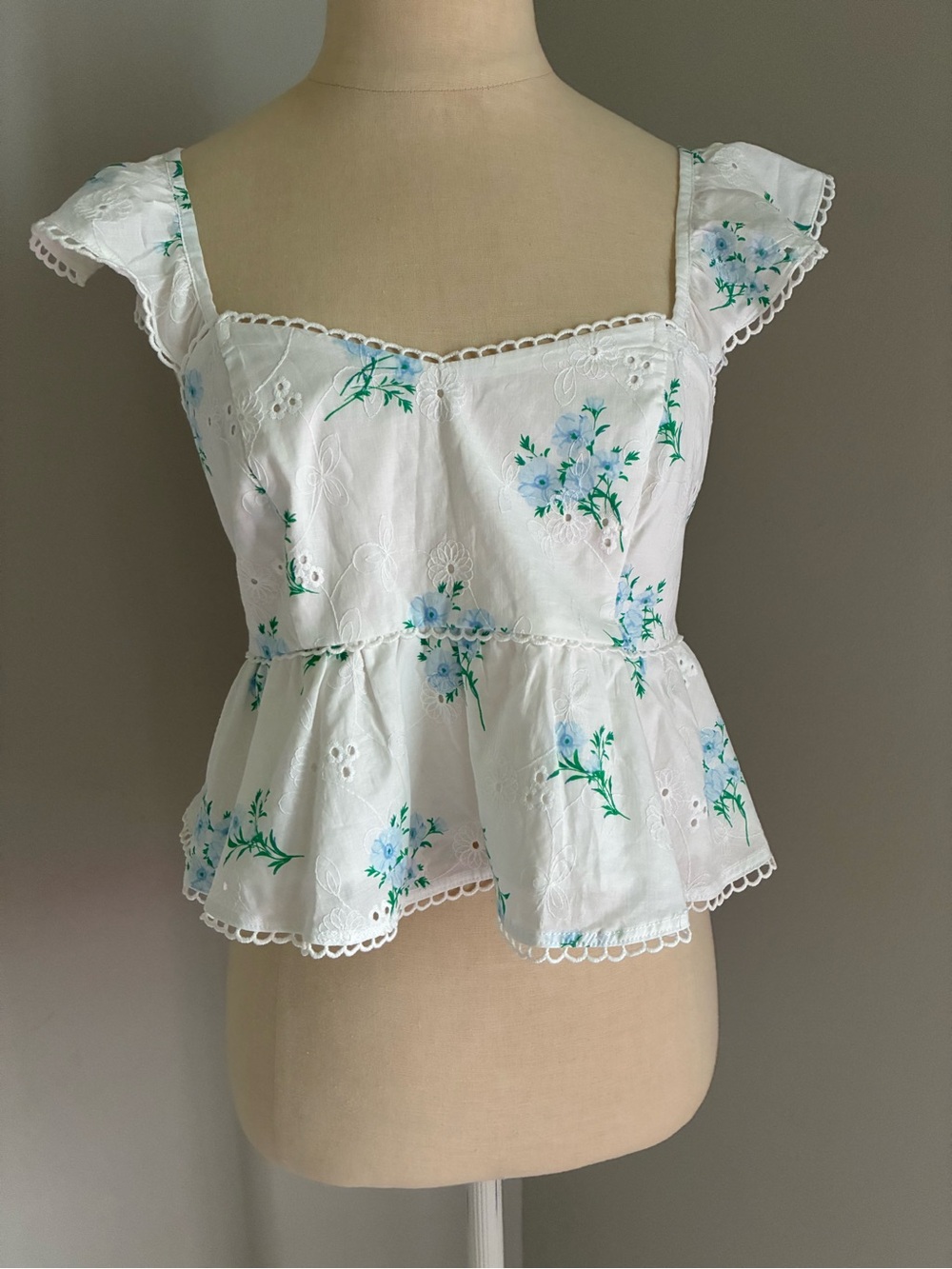 Altar'd State Maddy floral ruffle babydoll crop Size Medium